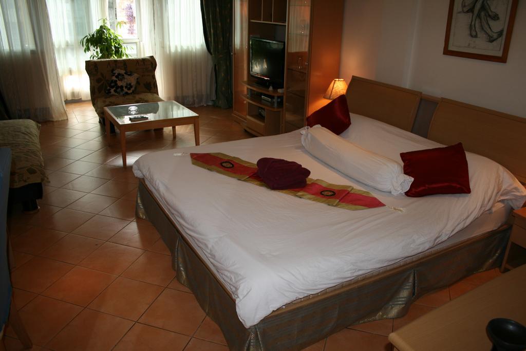 Aquarius Gay Guesthouse & Sauna Patong Rom bilde