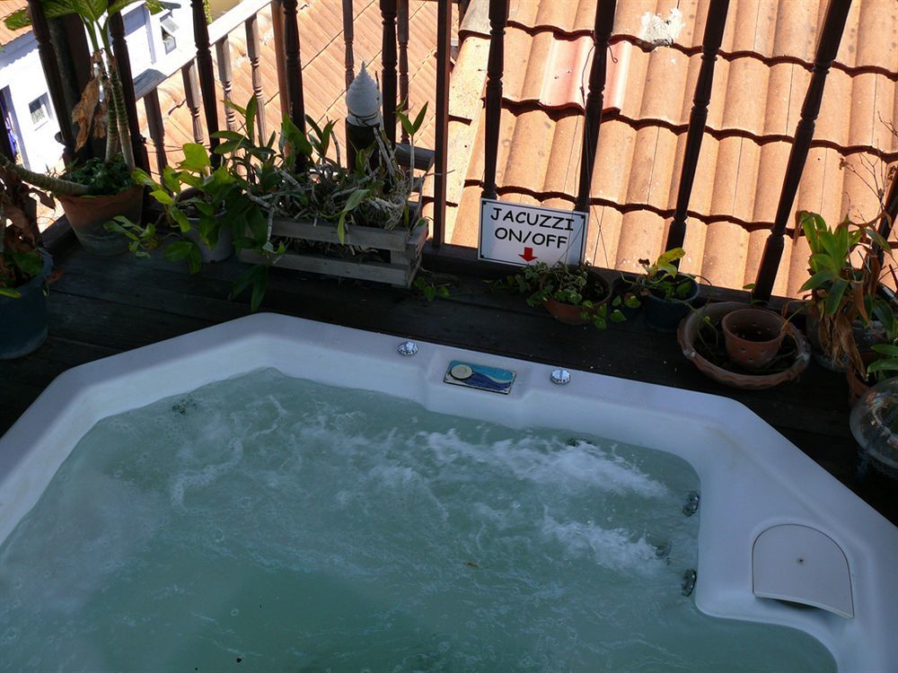 Aquarius Gay Guesthouse & Sauna Patong Eksteriør bilde