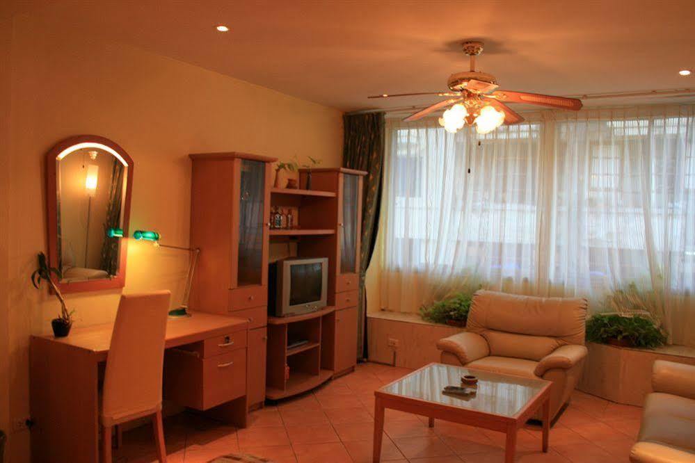 Aquarius Gay Guesthouse & Sauna Patong Eksteriør bilde